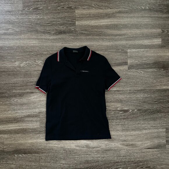 Prada Milano Red Tab Polo Shirt – Size Medium – Black, Luxury Designer - Picture 1 of 3